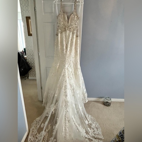 Wedding Dress - Size 12 - Picture 4 of 9